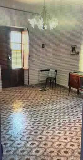 Poggioreale ( TP) Casa indipendente su due piani