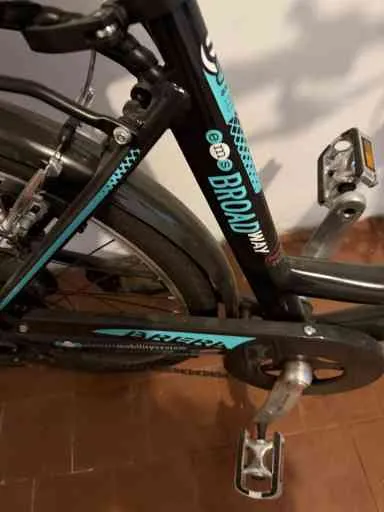 BICICLETTA ELETTRICA MAI UTILIZZATA