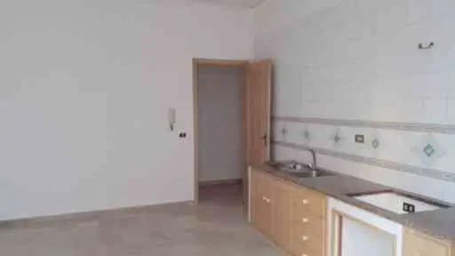 Vendesi appartamento zona Noce via serradifalco