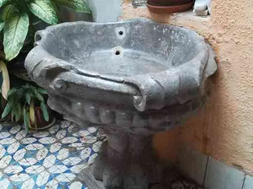 CENTRO STORICO - APPART. RISTRUTTURATO IN PAL. MERLO XVI SEC. AD. C.SO VITTORIO.
