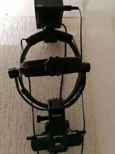 VENDESI LAMPADA PER FONDO OCULARE KEELER VANTAGE PERFETTAMENTE FUNZIONANTE CON LENTE VOLK PAN RETINAL, INDENTATORI E BORSA