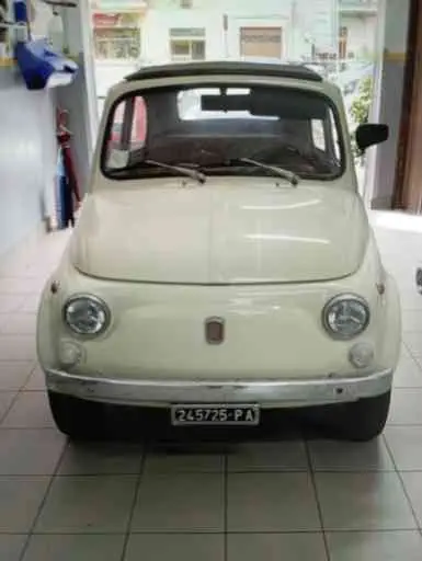 Auto d’epoca Fiat 500 del 1969