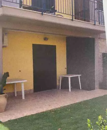 OCCASIONE vendesi casa mare con giardino